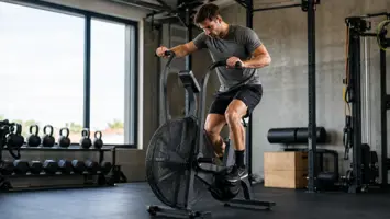 Airbike til HIIT-træning