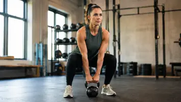 Illustration af kettlebell til funktionel styrketræning