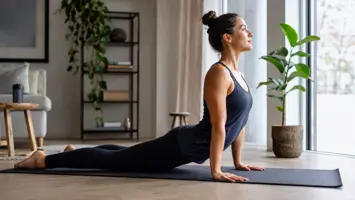 Illustration af yogamåtte og træningsmåtte til gulvtræning